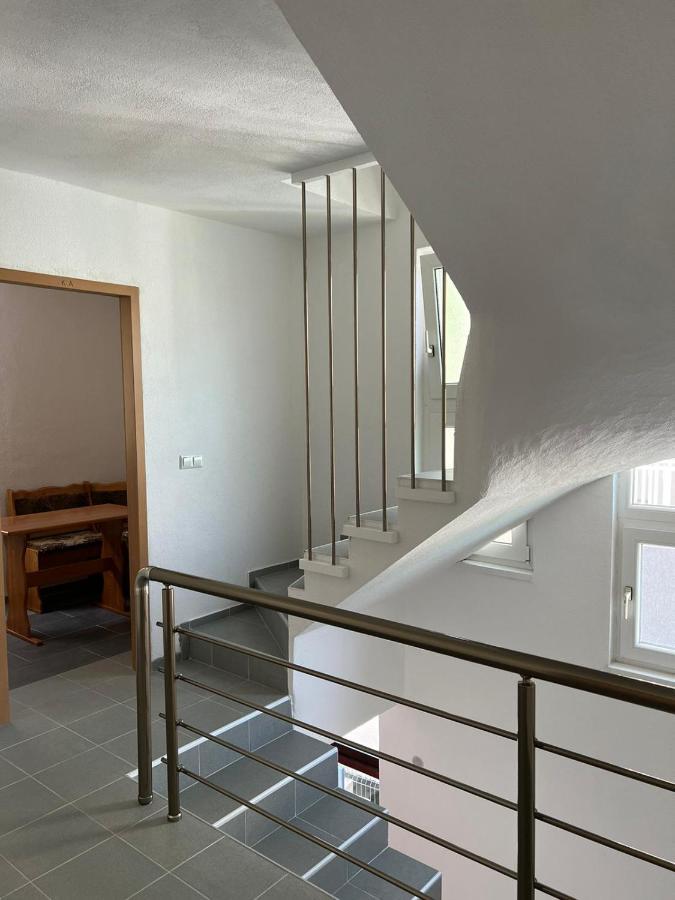 S&R Lake View Hostel Konjic Extérieur photo