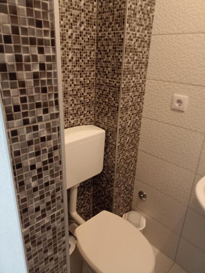 S&R Lake View Hostel Konjic Extérieur photo