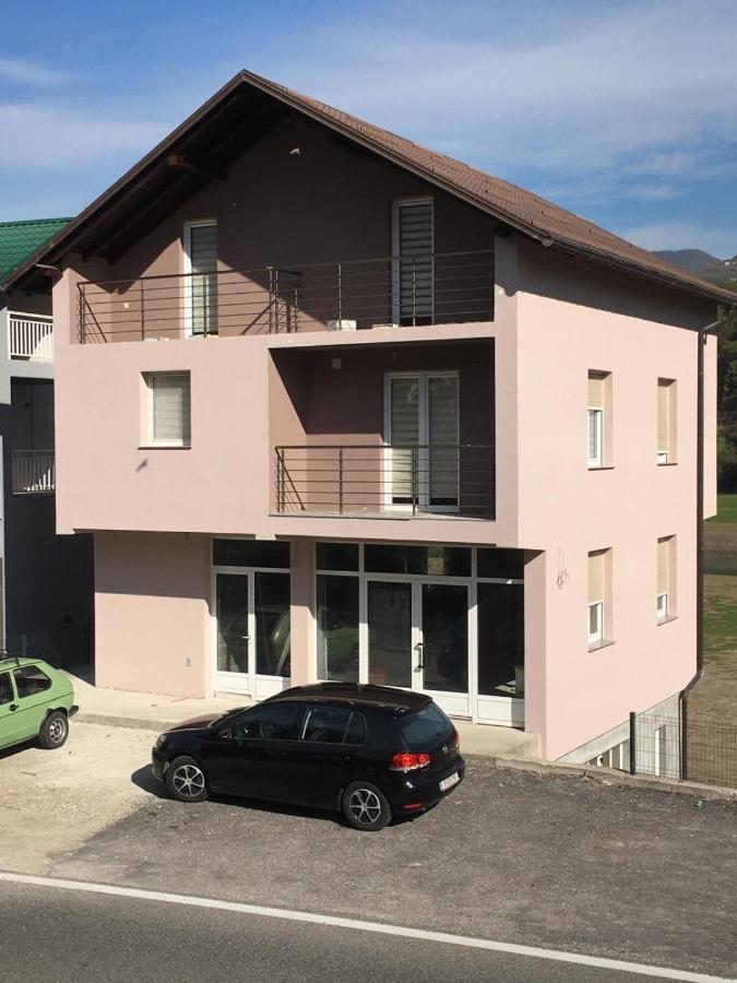 S&R Lake View Hostel Konjic Extérieur photo
